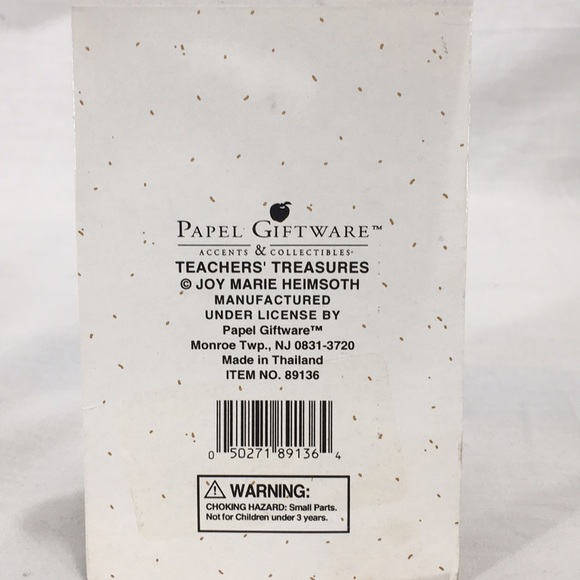 Papel When is Recess? School House Keychain, Red - Picture 4 of 5